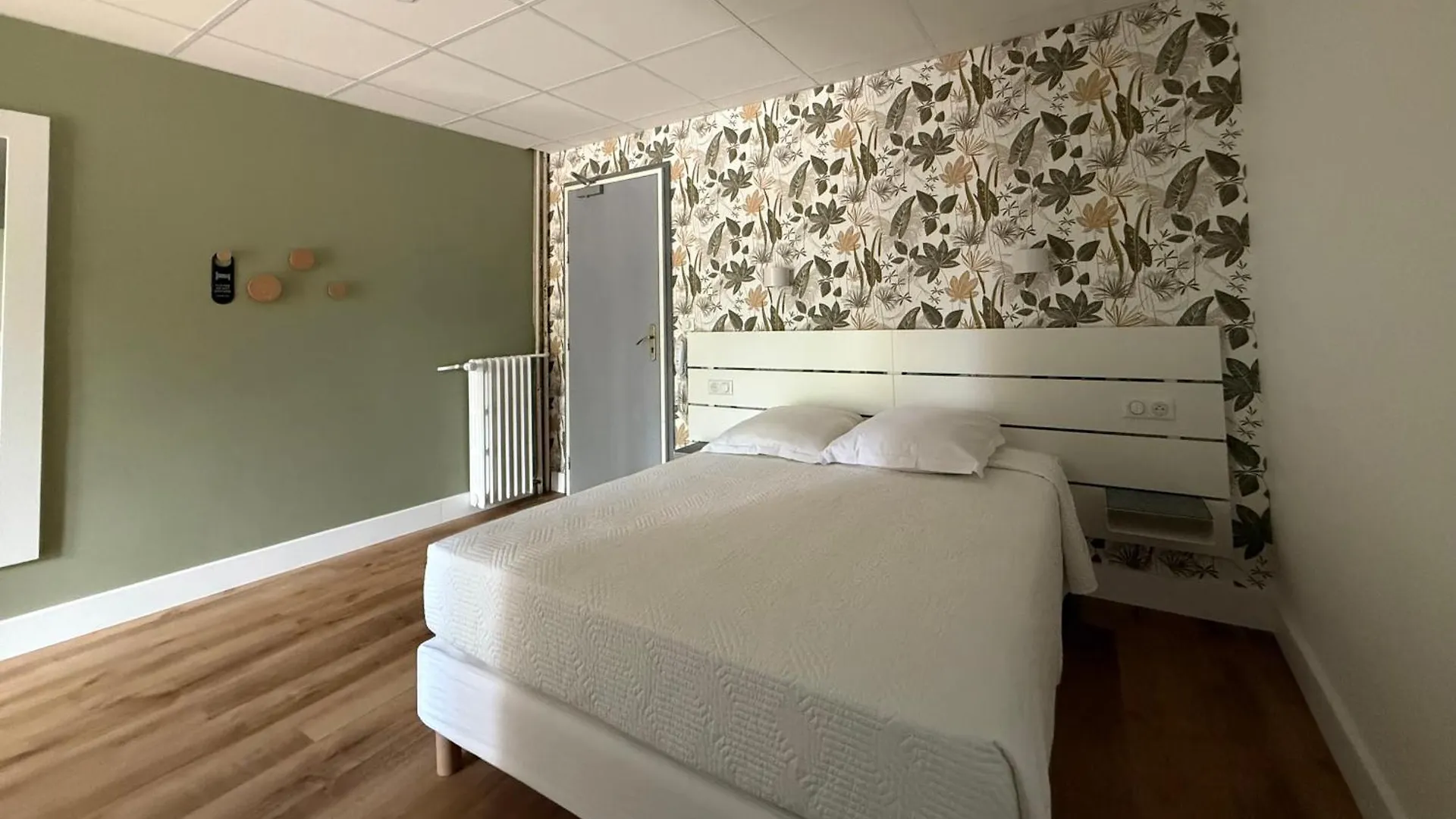 **  Levens Hotel La Vigneraie צרפת