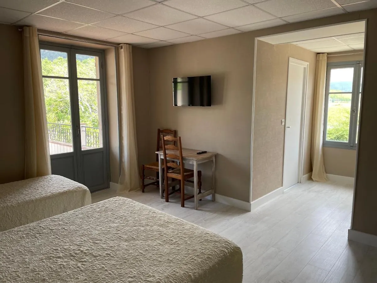 **  Hotel La Vigneraie Леван Франция