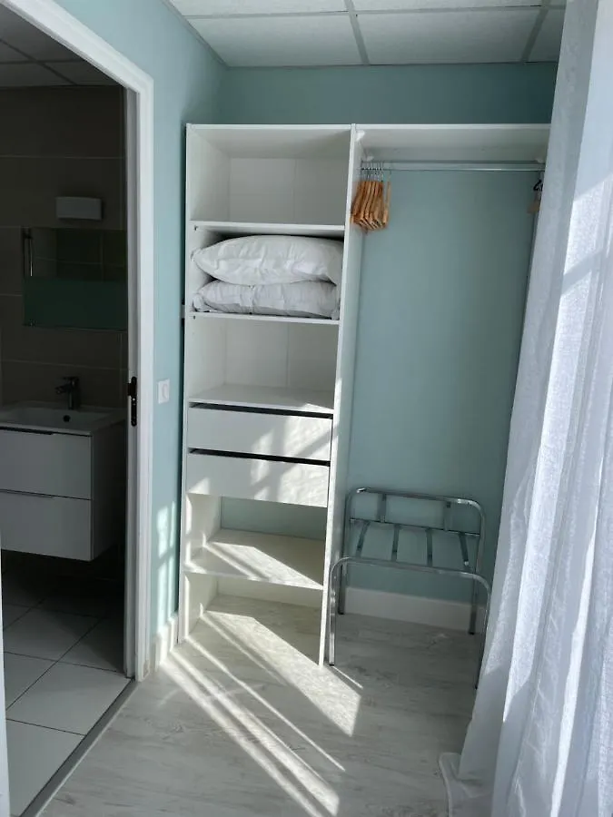 Hotel La Vigneraie Леван