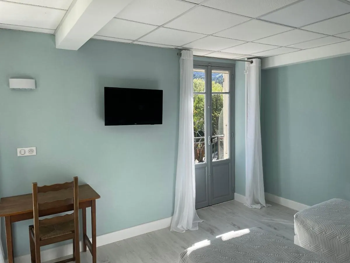 Hotel La Vigneraie Леван